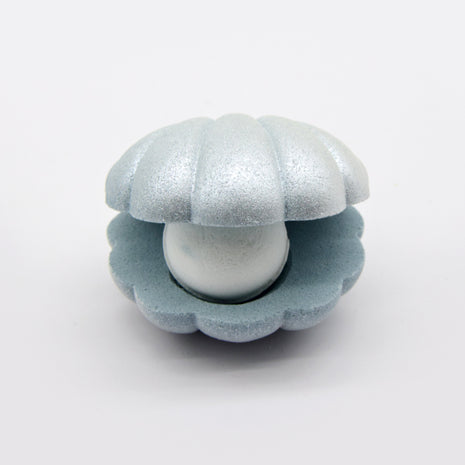 Ocean Series Glittery Shell Bath Bomb (Silvery)
