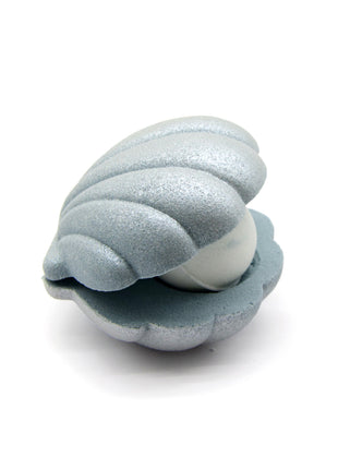 Ocean Series Glittery Shell Bath Bomb (Silvery)